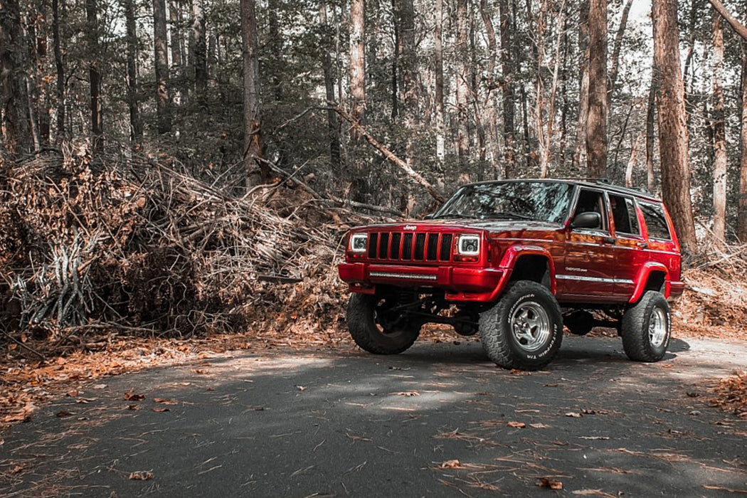 Rough Country 63340 4.5 Inch Lift Kit - M1 - RR springs - Jeep Cherokee XJ (84-01) - Truck Part Superstore