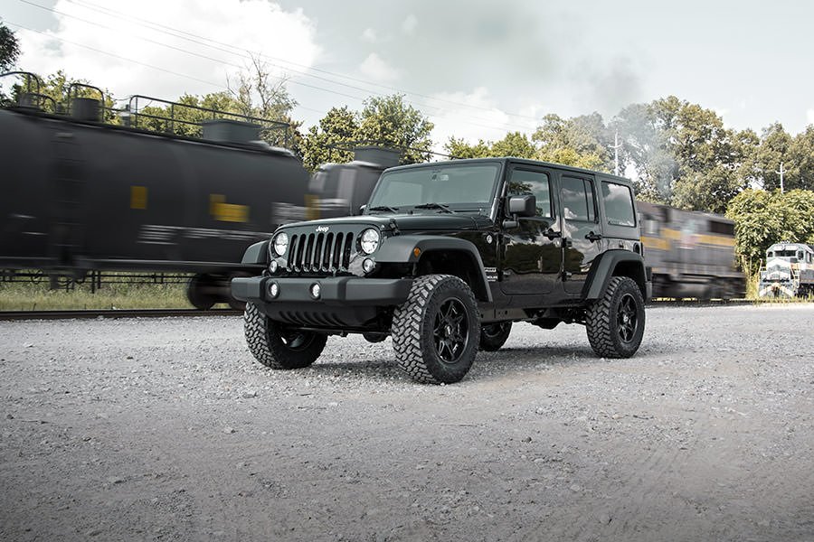 Rough Country 67940 2.5 Inch Lift Kit - Coils - M1 - Jeep Wrangler JK 2WD/4WD (07-18) - Truck Part Superstore