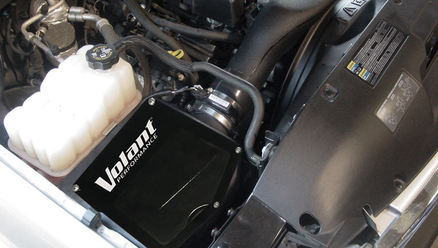 Volant 15981 Closed Box Air Intake w/Pro 5 Filter 01-07 Avalanche/Suburban/Yukon/Silverdaod/Sierra Volant - Truck Part Superstore