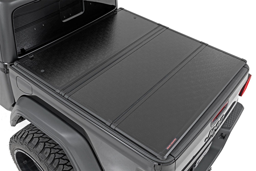 Rough Country 45810550A Hard Folding Bed Cover 5.0 Foot Bed 20-22 Jeep Gladiator JT 4WD Rough Country - Truck Part Superstore