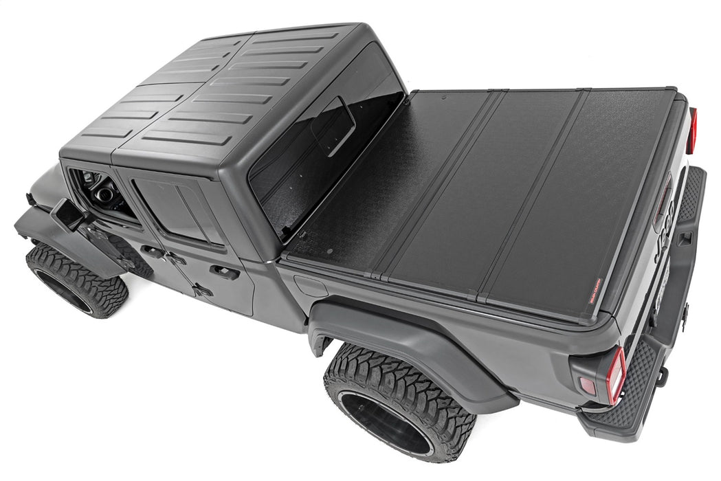 Rough Country 45810550A Hard Folding Bed Cover 5.0 Foot Bed 20-22 Jeep Gladiator JT 4WD Rough Country - Truck Part Superstore
