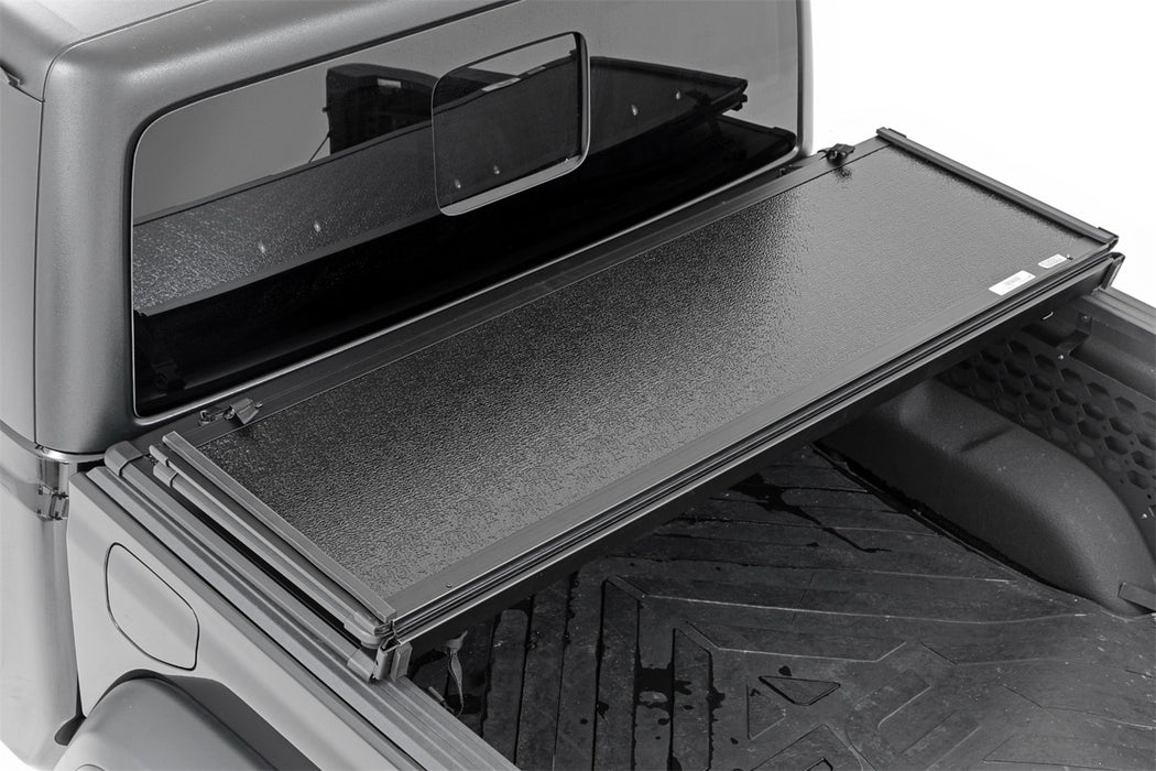 Rough Country 45810550A Hard Folding Bed Cover 5.0 Foot Bed 20-22 Jeep Gladiator JT 4WD Rough Country - Truck Part Superstore