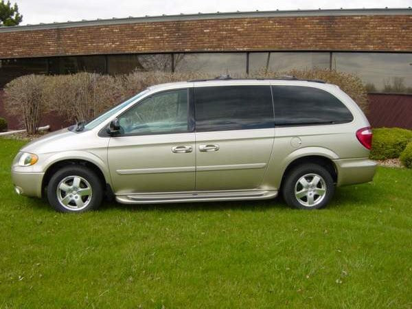 Owens Products 2165 Running Boards Glastep Custom Molded Fiberglass 05-07 Chrysler Town And Country 05-07 Dodge Grand Caravan-1.3 Inch Long Wheel Base W/Stow-N-Go Seats Fiberglass Gray Owens Products - Truck Part Superstore