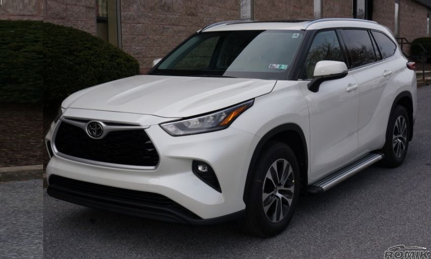 Romik 21755418 Mitsubishi Outlander PHEV SUV Running Boards RB2 Side Steps 2014-2020 Anodized Black Romik - Truck Part Superstore