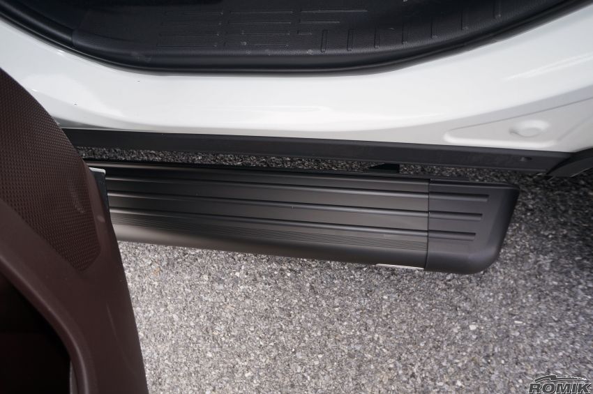 Romik 21755419 Toyota Highlander SUV Running Boards RB2 Side Steps 2020 Anodized Black Romik - Truck Part Superstore