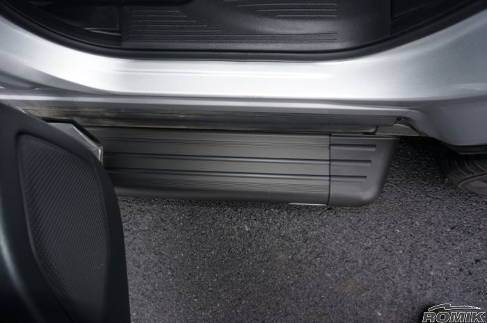 Romik 21824419 2021-Present Nissan Rogue RB2-B Running Board Black Romik - Truck Part Superstore