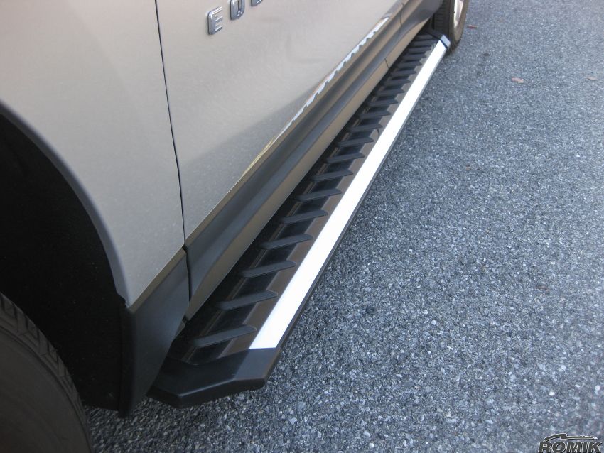 Romik 30072418 Equinox Running Boards 2018-2022 Chevrolet Equinox Stainless Steel RZR Series Romik - Truck Part Superstore