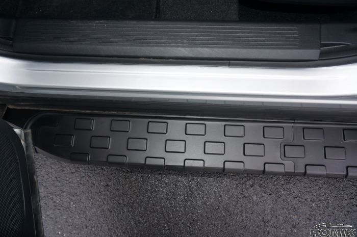 Romik 51824419 2021-Present Nissan Rogue REC-B Running Board Black Romik - Truck Part Superstore