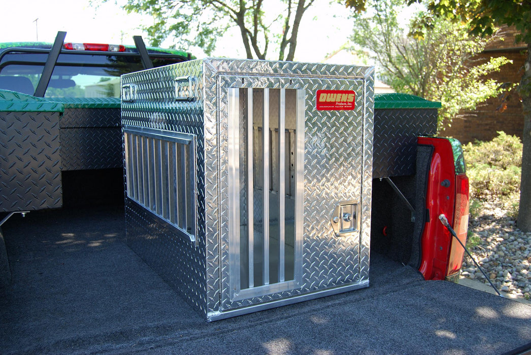 Owens Products 55033L Dog Box Hunter Series Single Compartment / 24 W x 38 D x 30 H / All Seasons Vents / Diamond Tread Aluminum / Owens Products - Truck Part Superstore