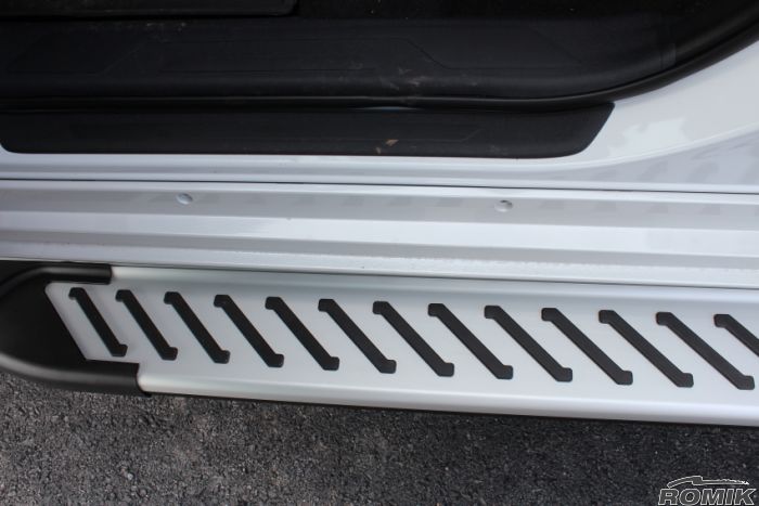 Romik 61728418 2022-Present Toyota Tundra Crew Max RAL-TS (DRP) Running Board Silver Romik - Truck Part Superstore
