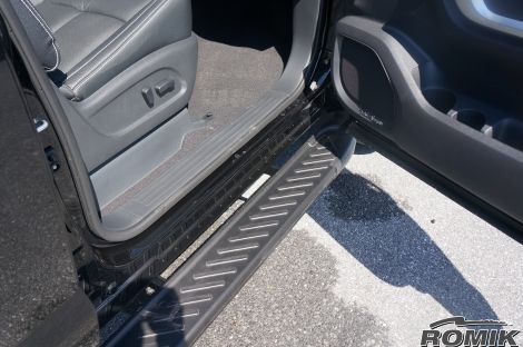 Romik 61822419 2016-Present Nissan Titan King Cab Running Boards RAL-TB Side Steps Black Romik - Truck Part Superstore