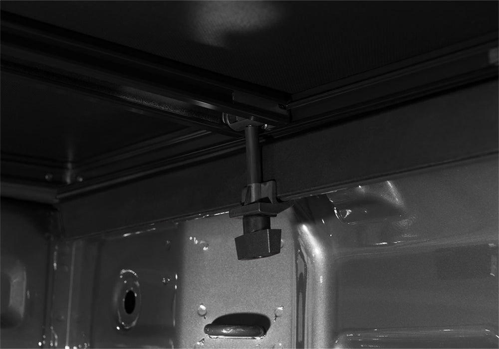Extang 77455 Trifecta E-Series 14-18 (19 Leg/Lim) Silv/Sierra 1500/15-19 HD 8ft. - Truck Part Superstore