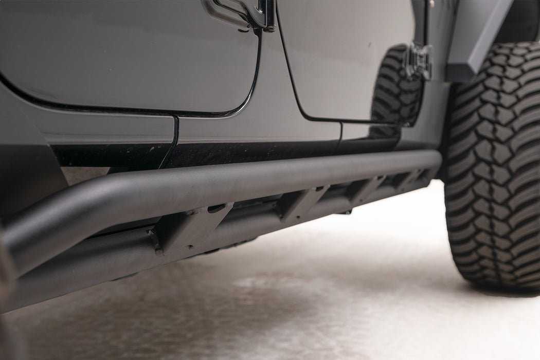 Fab Fours JL18-G1750-1 Rock Slider; 2 Stage Black Powder Coated; w/Tube; - Truck Part Superstore