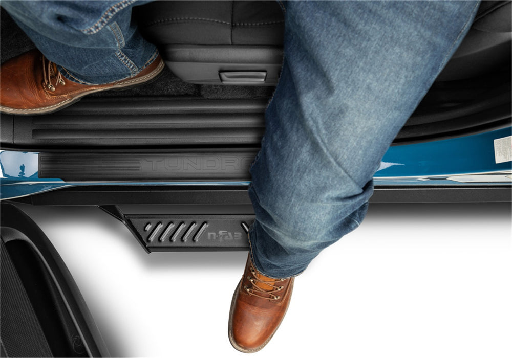 N-Fab PRN2273CC-TX Predator Pro-Cab Len (2 Steps)-22 Frontier Crew-TX Blk - Truck Part Superstore