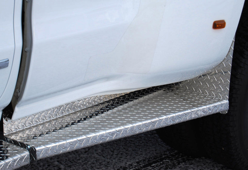 Owens Products OC9438DX5 Running Boards Classicpro Series Diamond 4 Inch 15-18 Silverado/Sierra 2500/3500 14-18 Silverado/Sierra 1500 8 Ft Long Bed 4 Inch Riser Aluminum Owens Products - Truck Part Superstore