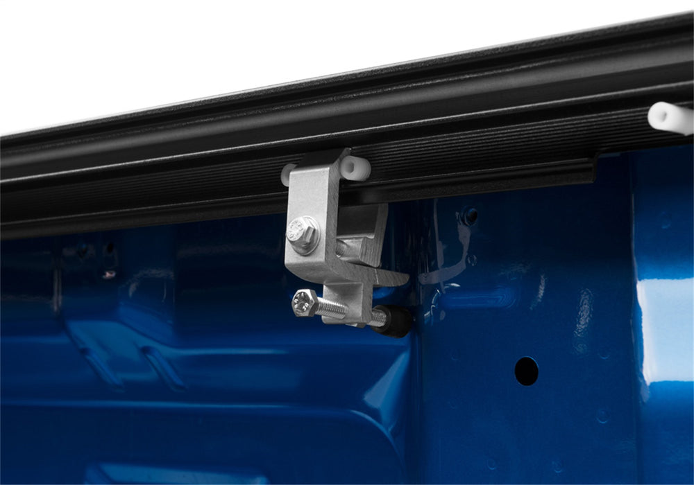 Retrax T-60860 RetraxONE XR-22 Tundra CrwMx 5ft.7in. w/o DeckRailSys w/o StkPkt w/o TrlStrgBxs - Truck Part Superstore