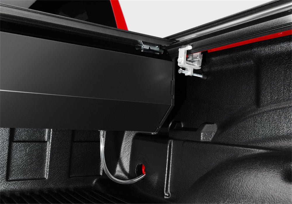 Retrax T-80462 RetraxPRO XR-14-18 (19 Lg/Lm) Silv/Sierra 1500/15-19 HD 6ft.6in. w/o StkPkt-Std - Truck Part Superstore