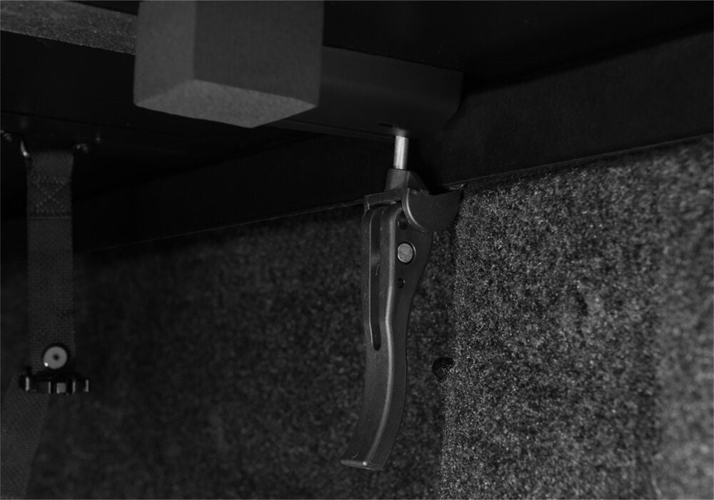 Undercover TR46018 Triad 22 Tundra 6ft.7in. w/out Trail Special Edition Storage Boxes - Truck Part Superstore