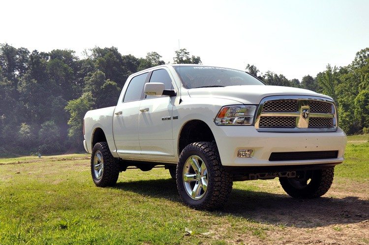 Rough Country 33332 4 Inch Suspension Lift Kit N3 Struts & N3 Shocks 12-18 RAM 1500 4WD Rough Country - Truck Part Superstore