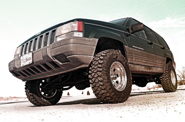 Rough Country 636.2 3.5 Inch Jeep Suspension Lift Kit 6 Cyl 93-98 Grand Cherokee ZJ Rough Country - Truck Part Superstore