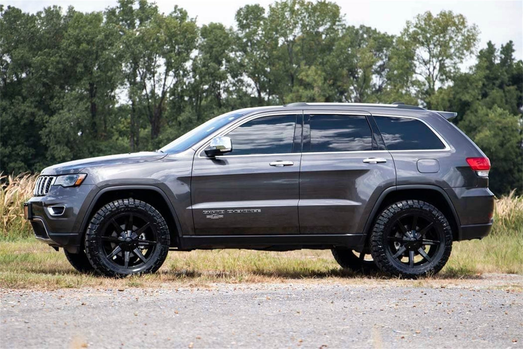 Rough Country 91430 2.5 Inch Lift Kit N3 Struts 16-20 Jeep Grand Cherokee 4WD Rough Country - Truck Part Superstore